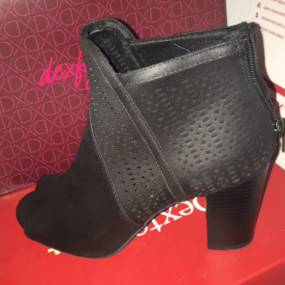 Shoes - 🌹Gorgeous NWT comfortable black beauty boots